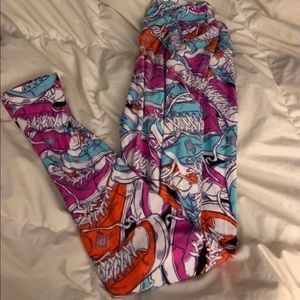 Lularoe sz 2-12 converse print leggings